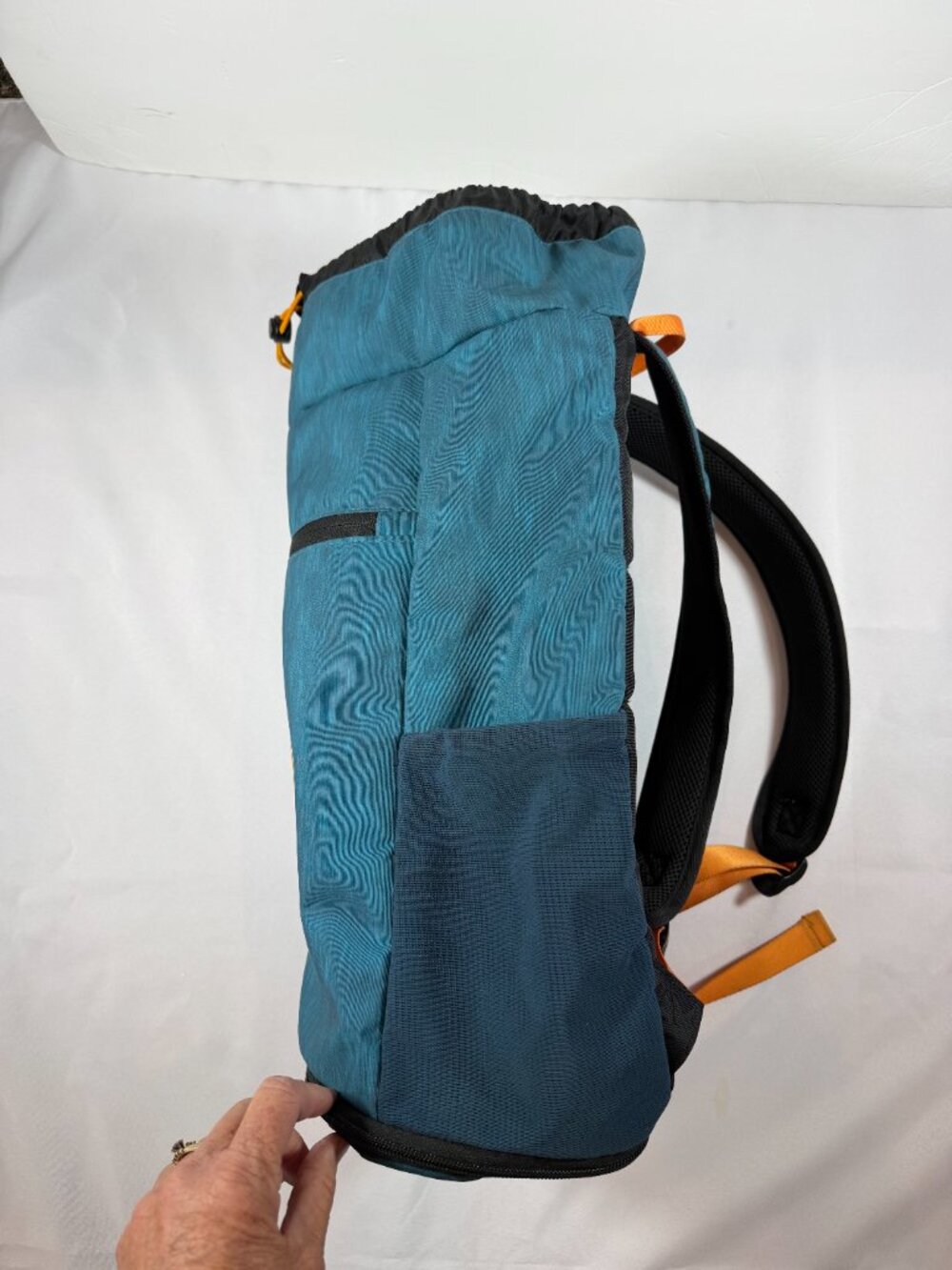 RARE! Hoka Western States Endurance Run 2022 Ultramarathon Competitor's Bag - Picture 6 of 15